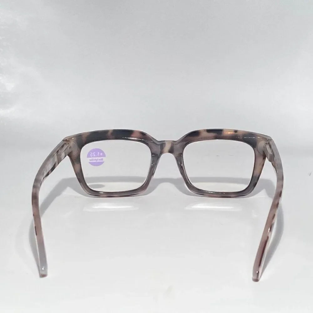 0762 Claudia Reading Glasses 1.25 Oversize Readers Light Tortoise Square NWT